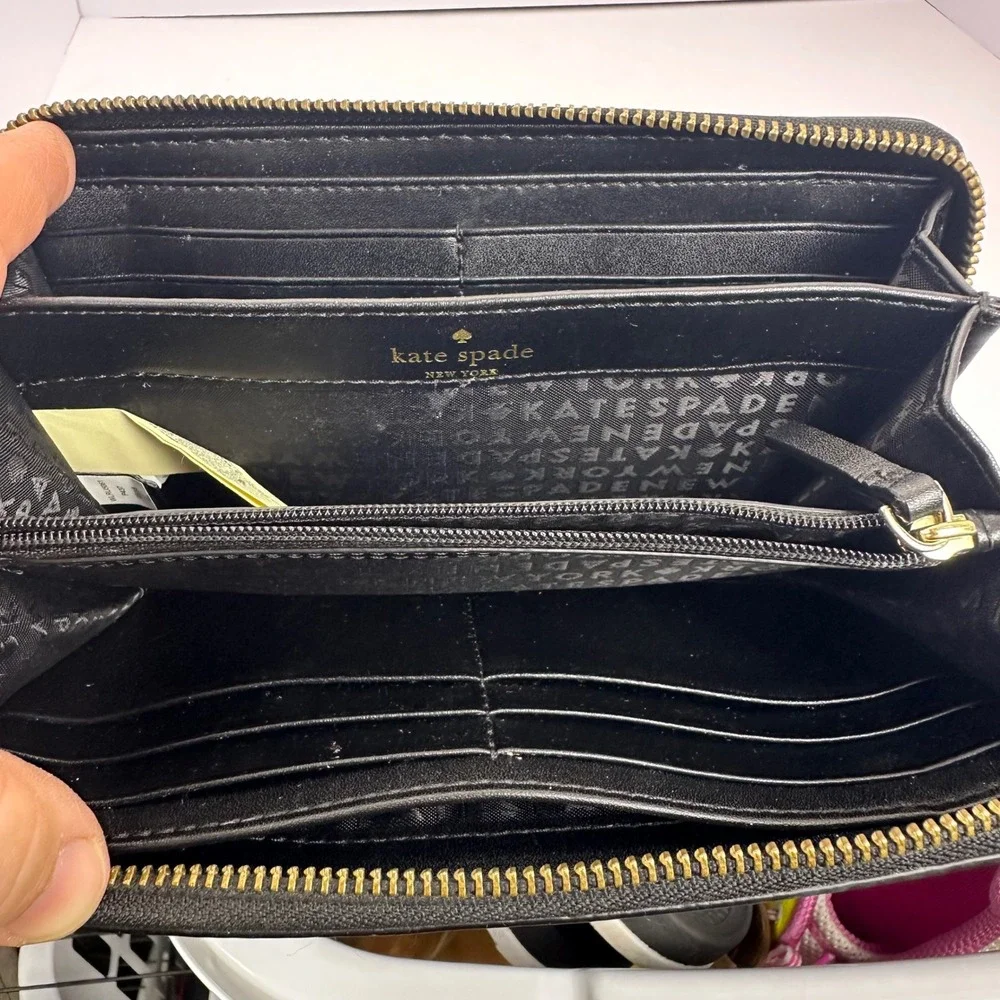 Rare Kate‎ Spade Ooh La La Red Poppy Floral Zip Around Wallet White Black P436